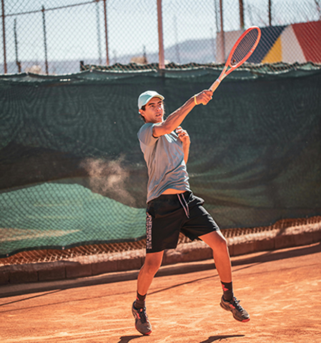 Man playing tennis